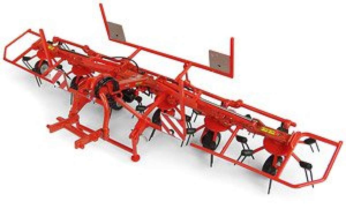 Трёхточечно навесные ворошилки KUHN GF 6502- серия